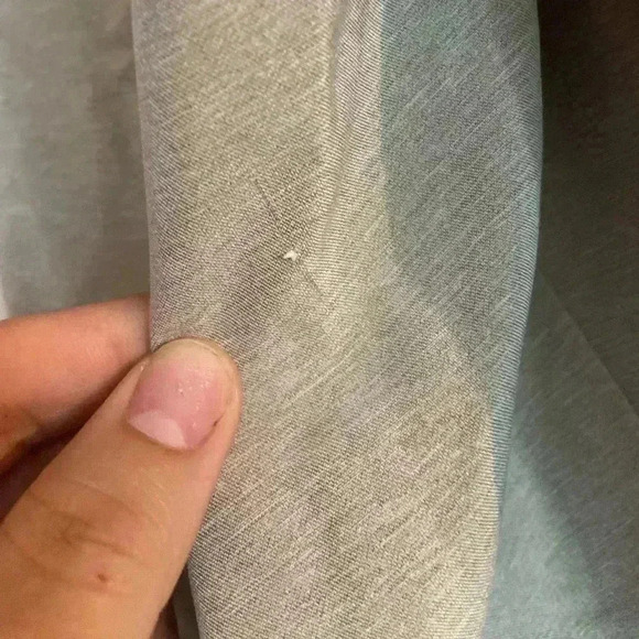 Hurley Men’s 28 Waist Shorts - Picture 5 of 5